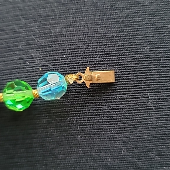 Vintage faceted glass bead 18" necklace blue and green box clasp wire strung - Picture 6 of 7
